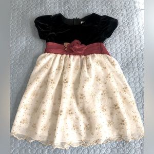 Girls’ Size 5 Holiday dress